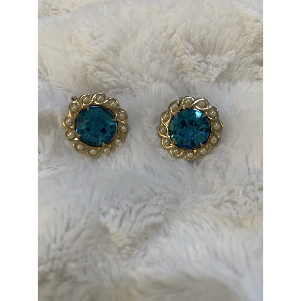 Coro Vintage Turquoise Crystal Rhinestone And‎ Pearl Signed Screw Back Earring